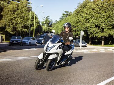 Tricity, Yamaha nel mondo dei tre ruote 4