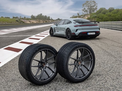 Pirelli P Zero, due nuovi e speciali pneumatici per la Porsche Taycan