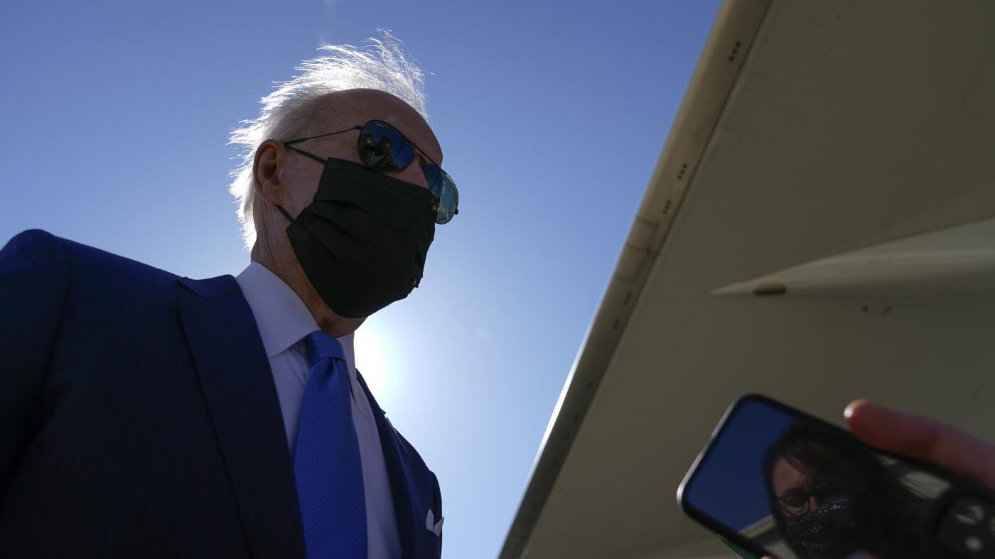 "Basta preghiere, è tempo di agire". Biden annuncia la stretta sulle armi