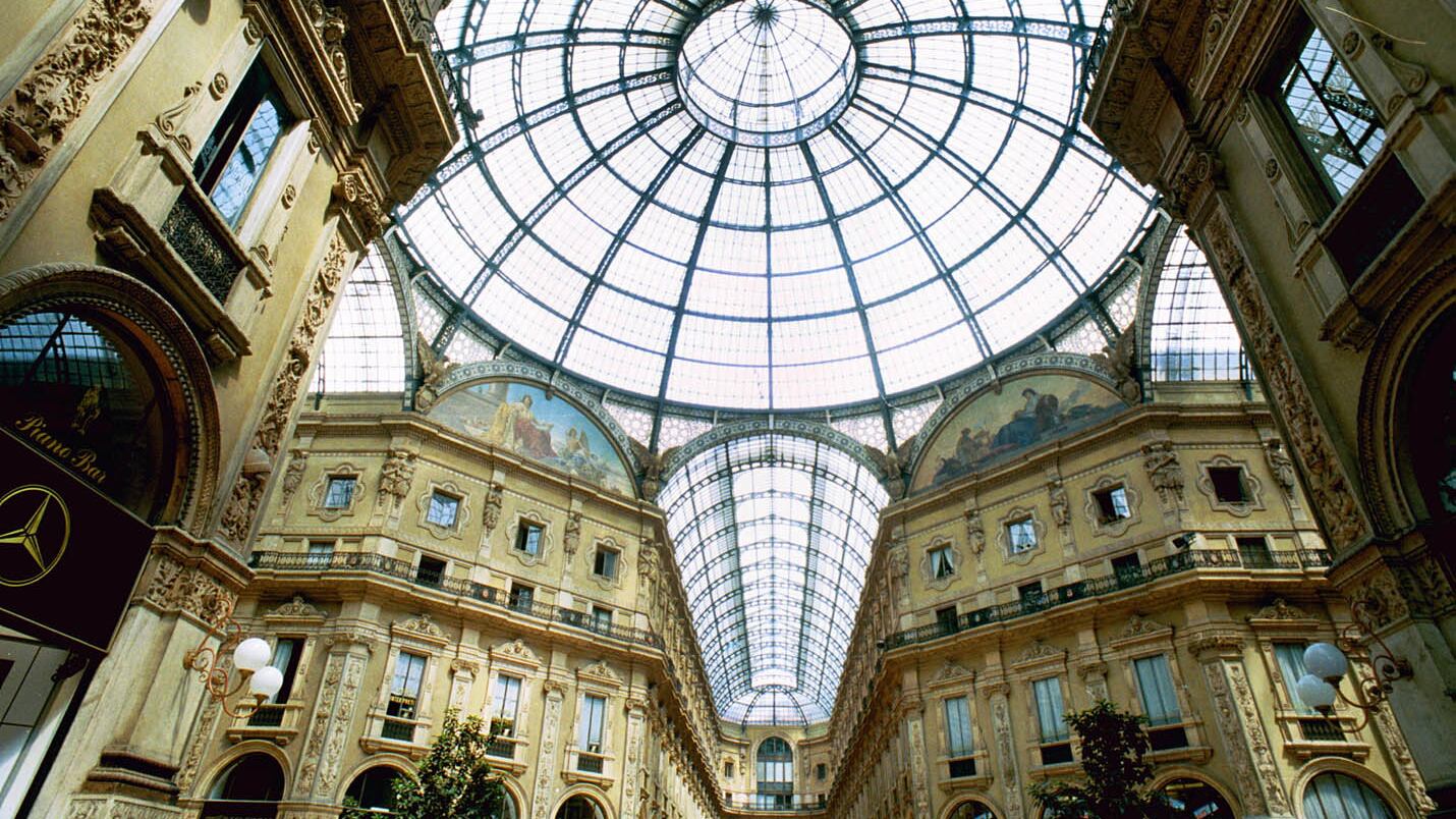 Galleria, il Tar congela la gara per 2 ristoranti e Feltrinelli fa trincea
