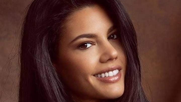 La pornostar Apolonia invitata alla finale di Europa League
