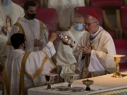 Parolin: "Era nota interna. Il Vaticano non chiede di bloccare il ddl Zan"