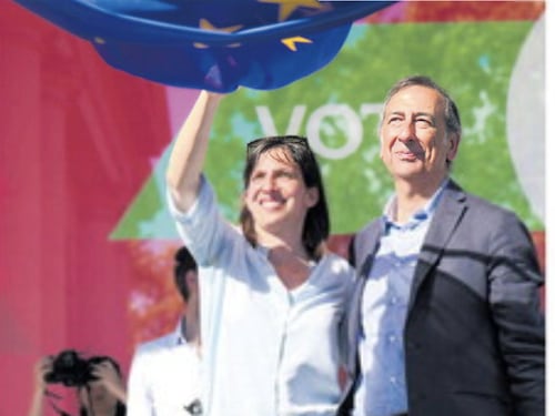 Sala-Schlein in piazza. Ma Pisapia vota "Sì" e mette (più) in crisi il Pd