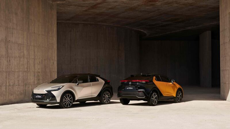 Toyota C-HR 2023, guarda tutte le foto 6