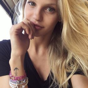 Nibar Madar, ecco la nuova Bar Refaeli 3