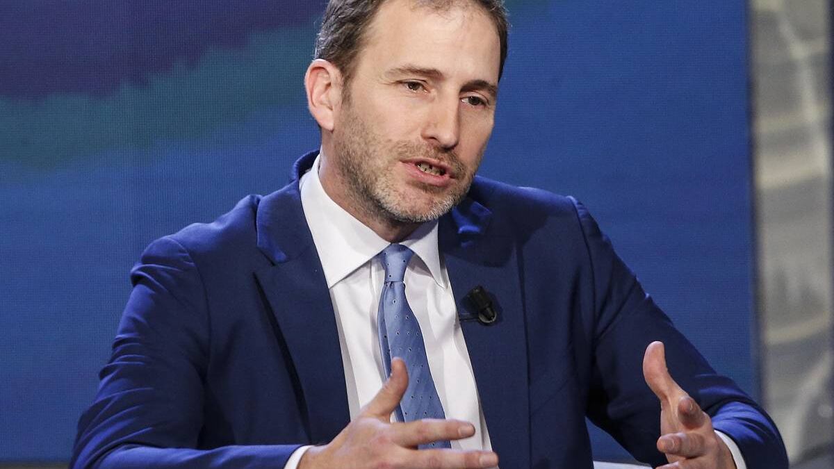 "Esercito di stipendiati". Casaleggio sgancia la bordata contro il M5S di Conte