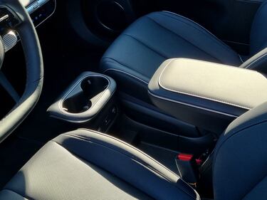 Hyundai Ioniq 5 2023: guarda le foto 12