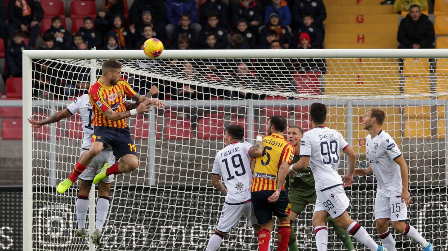 Il Lecce sorprende in casa la Fiorentina: 0-1 siglato La Mantia