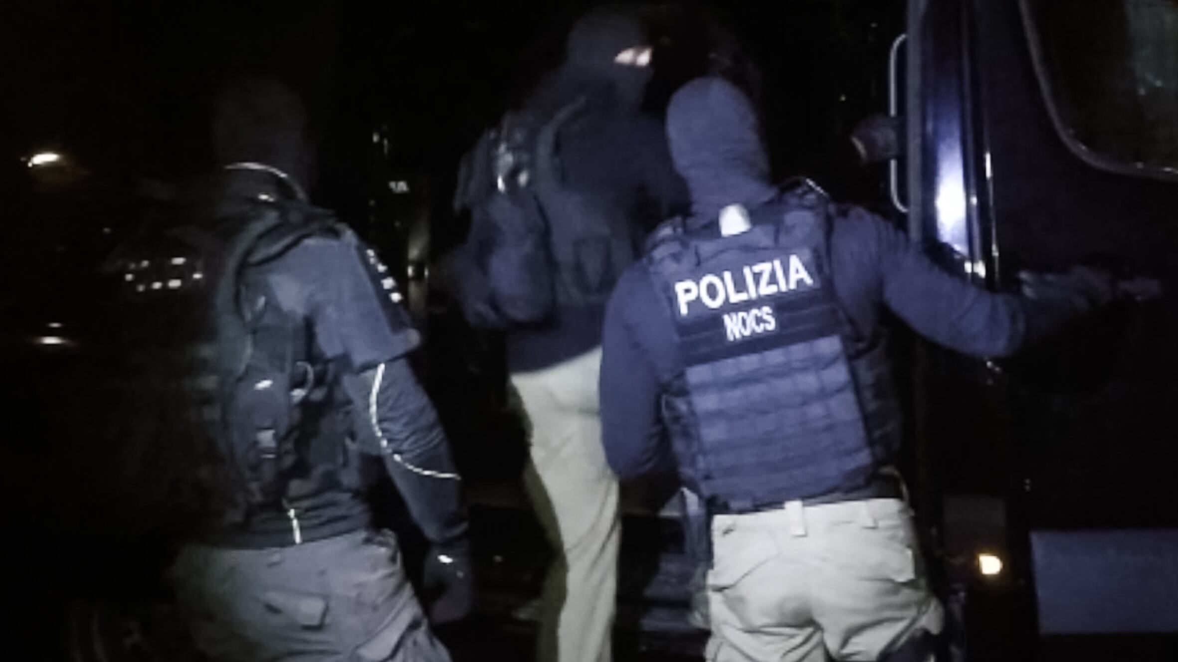 Armi semplici e obiettivi facili: l'Italia alza l'allerta terrorismo