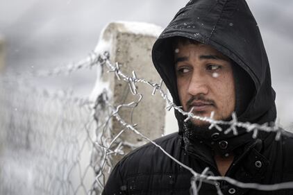 I migranti nella neve a Lipa, Bosnia 10