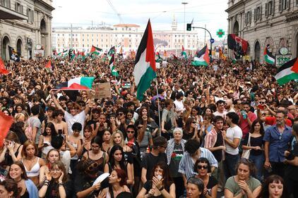 Mezza Italia bloccata dallo sciopero pro-Pal 13