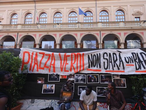 “La piazza è nostra”. Bologna ancora ostaggio dei collettivi violenti