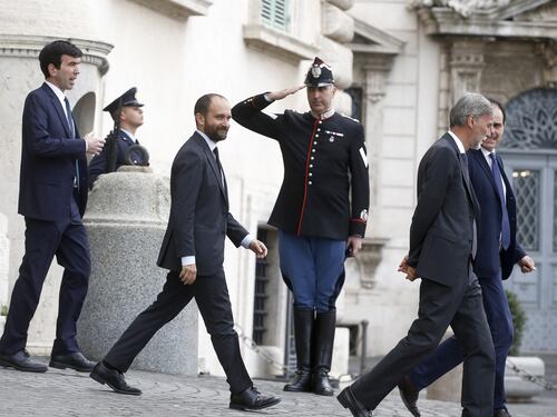 Lo sfogo coi vecchi amici dc: "Sergio è incavolato nero"