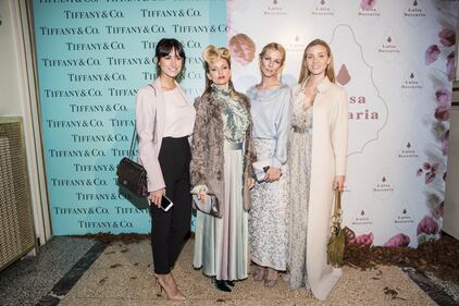 Justine Mattera, soldatessa hot sui social 11