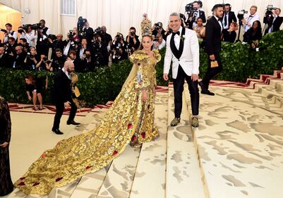 Met Gala 18: Sarah Jessica Parker, solo trucco sul viso? 3