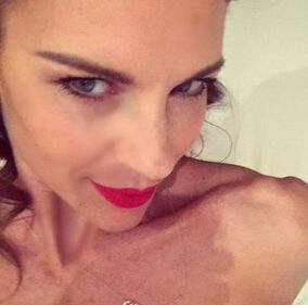 Martina Colombari, risveglio senza trucco sui social  13