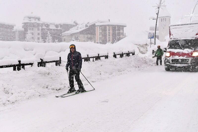 Maltempo, strade interrotte a Cervinia 17