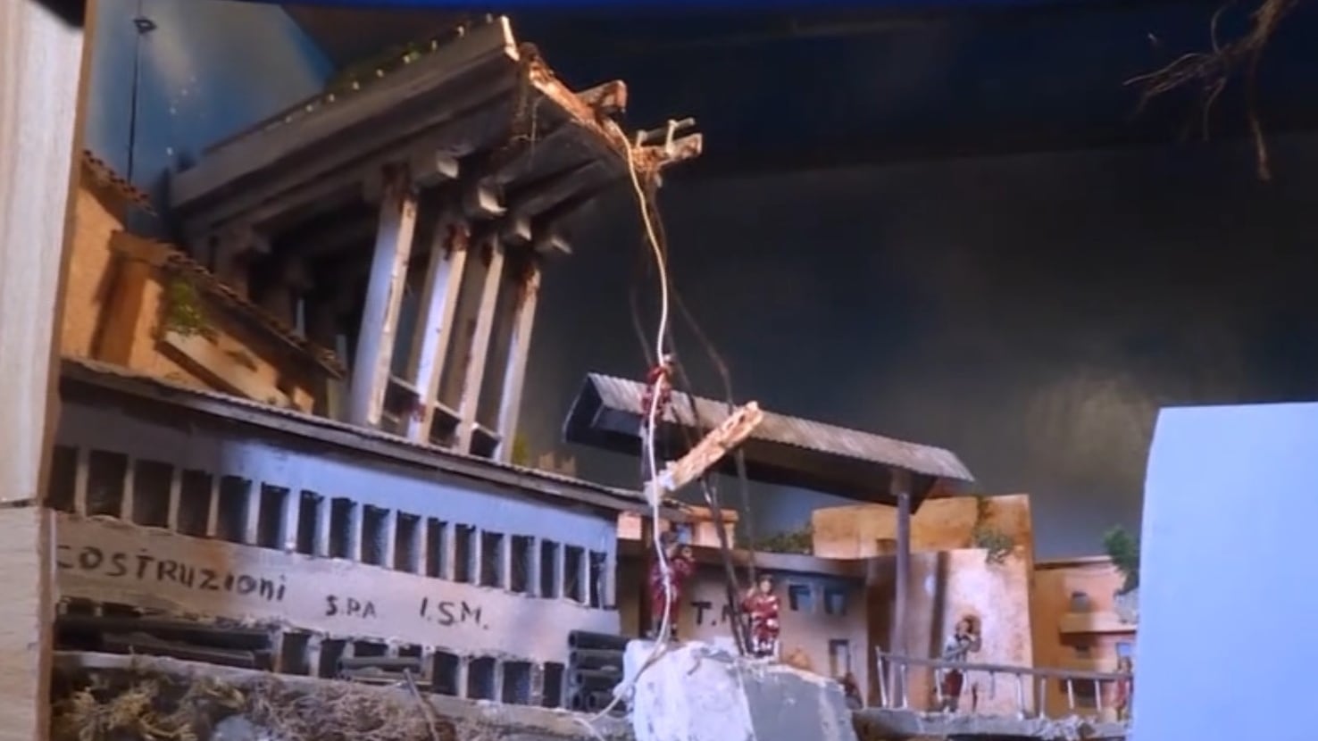 Il presepe col crollo del Morandi: è polemica