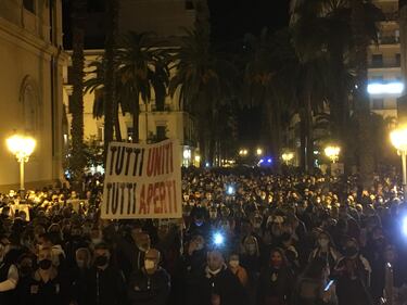 Taranto, la manifestazione anti-lockdown 6