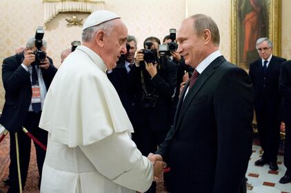 Putin in Vaticano: faccia a faccia col Papa 5