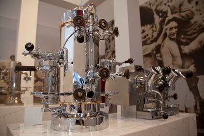 A Binasco nasce il museo della macchina del caffè 10