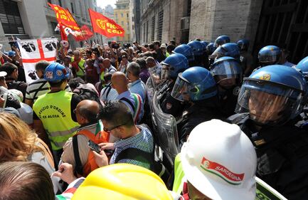 La protesta dell'Alcoa si sposta a Roma 9