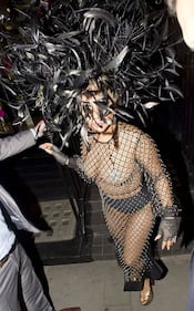 Lady Gaga: hot e con copricapezzoli d'argento a Londra 9