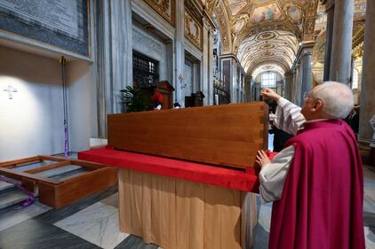 La tumulazione di Papa Francesco a Santa Maria Maggiore 3