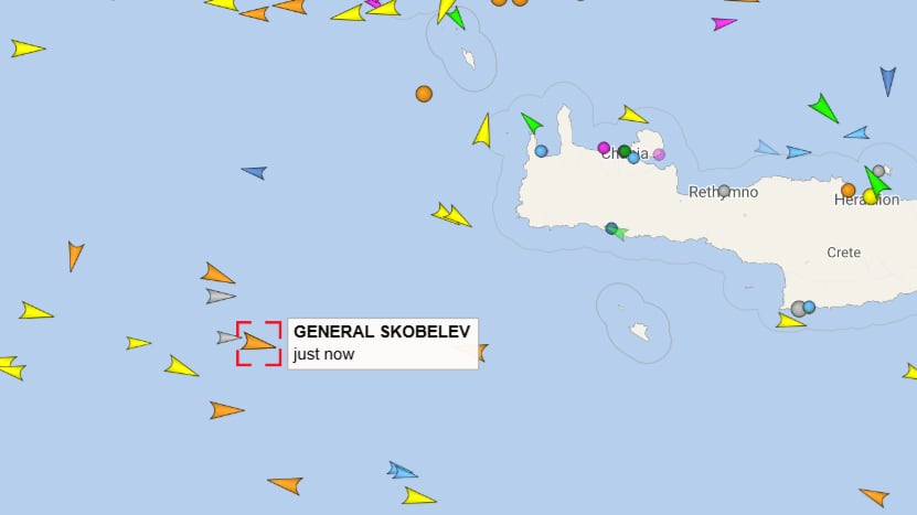 Flotta di navi russe passa al largo della Sicilia e la Nato invia un aereo antisommergibile da Sigonella