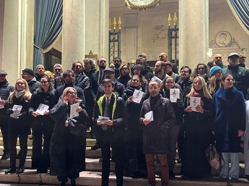 Torna la protesta alla Fenice. Volantini contro Beatrice Venezi alla prima della stagione lirica