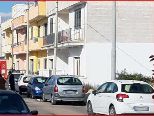 Si barrica con la bombola del gas accesa: salvato in extremis