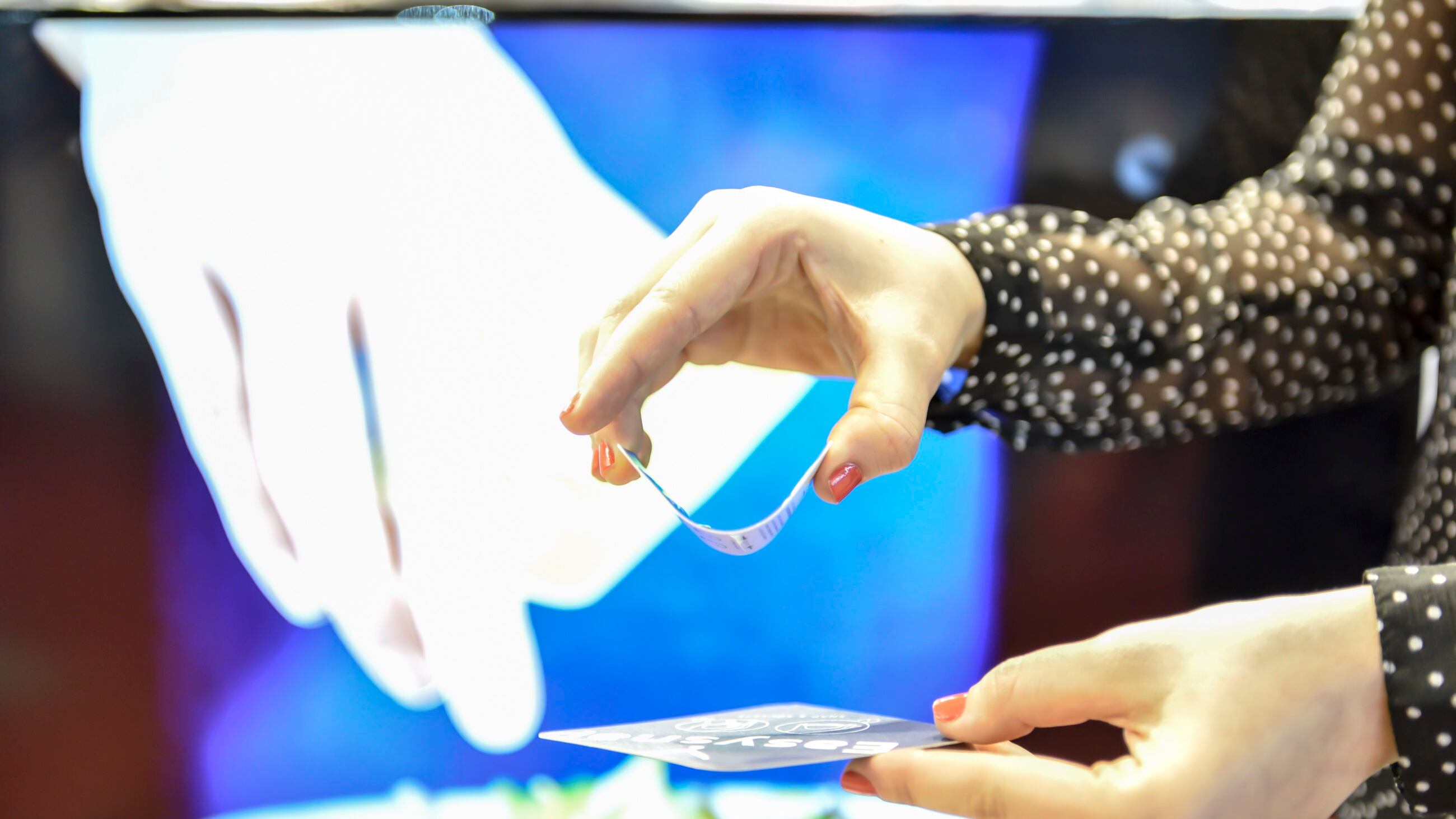 Il packaging "intelligente" parla con il consumatore e allunga la vita dei prodotti