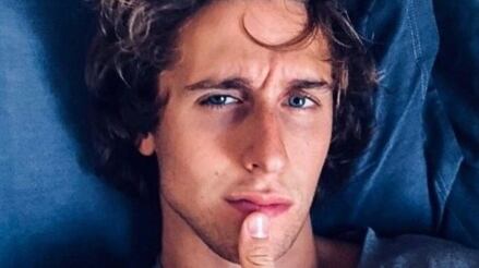 Brando Bertrand, chi è il modello senza veli del "succhino"