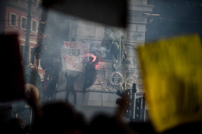 Corteo di studenti in protesta 11