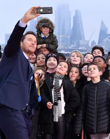 Chris Pratt a Londra per l'apertura di The Coffee Chain 3