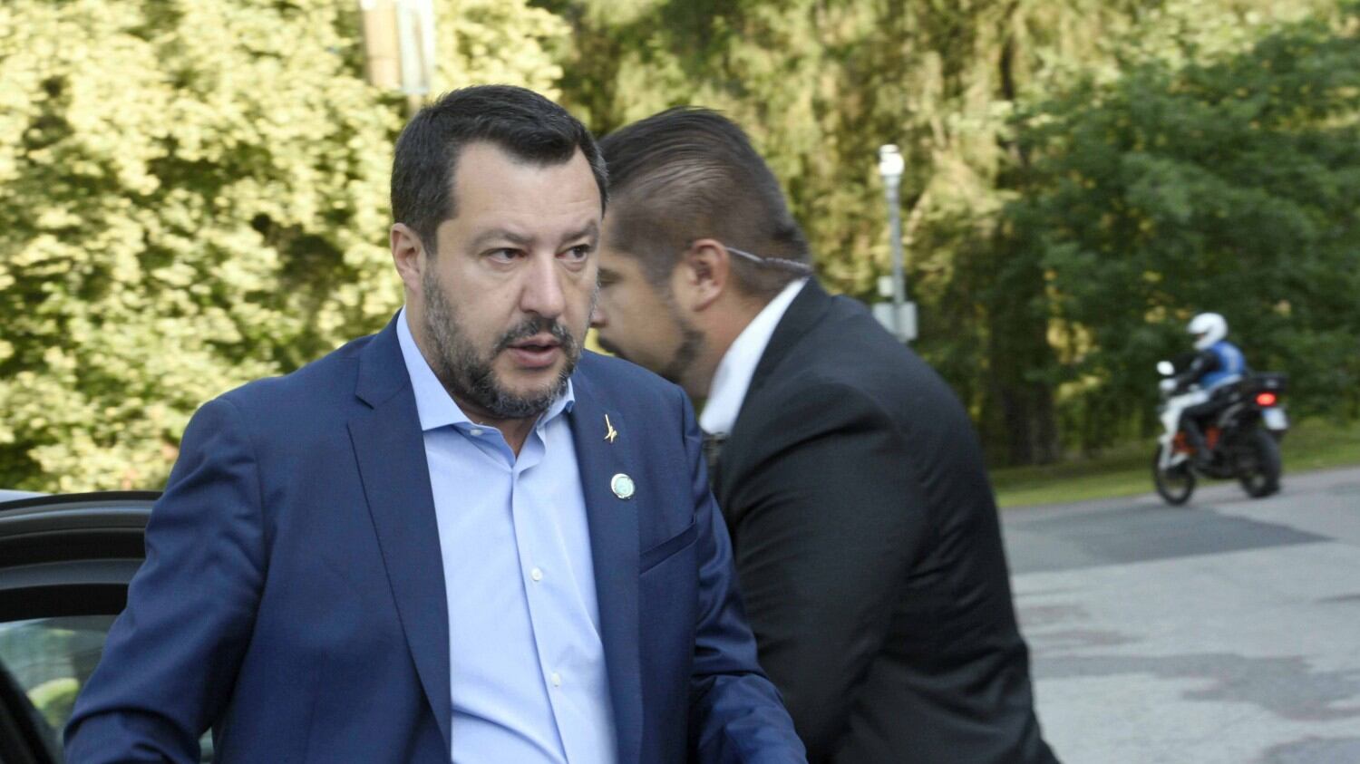 Facebook censura i commenti alla pagina della Lega: "Incitano all'odio"