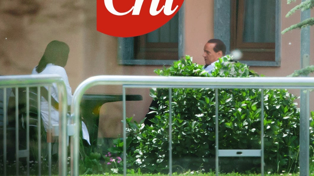 Ecco le foto del Cav in camice bianco a Cesano Boscone