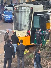Tram deragliato, le foto dei feriti 14