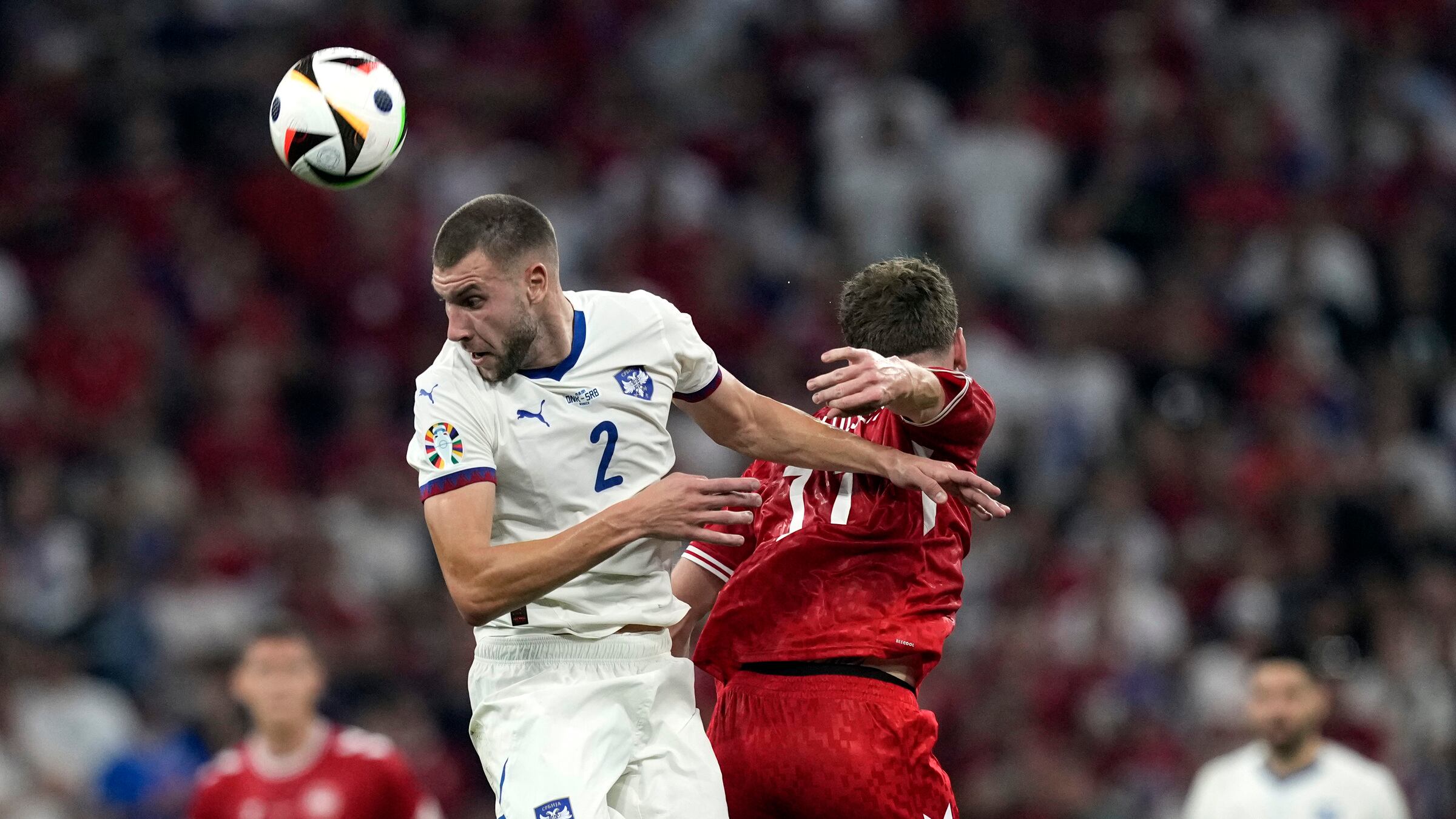 Calciomercato, tra colpi e sogni: il Milan accoglie Pavlovic, giallo sullo scambio Osimhen-Lukaku