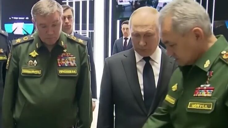 "Crimini di guerra e contro l'umanità". Doppio mandato d'arresto internazionale per Shoigu e Gerasimov