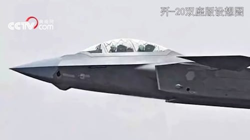 La Cina sta sviluppando il primo caccia stealth biposto al mondo