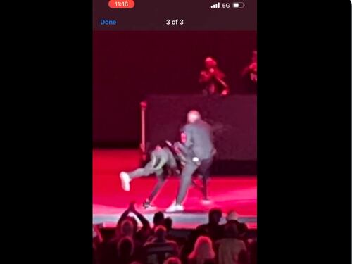 Dave Chappelle aggredito sul palco: l'ultimo attacco al comico "scorretto"