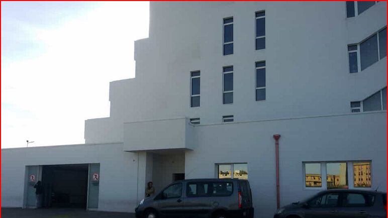 Immigrato colpito con bastone mentre cerca lavoro nei campi