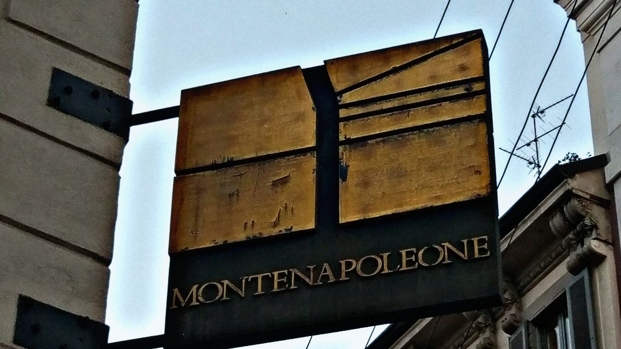 Montenapoleone, 21° distretto di Parigi