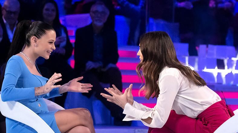 Silvia Provvedi svela: "Sarà una bambina". E parla di Corona