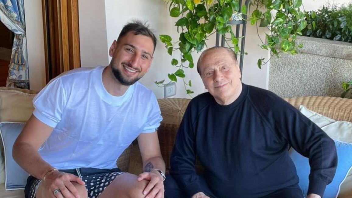 Donnarumma e la foto con Berlusconi: "Sempre un piacere"