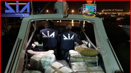 Bari, traffico internazionale di stupefacenti: arrestato uno scafista