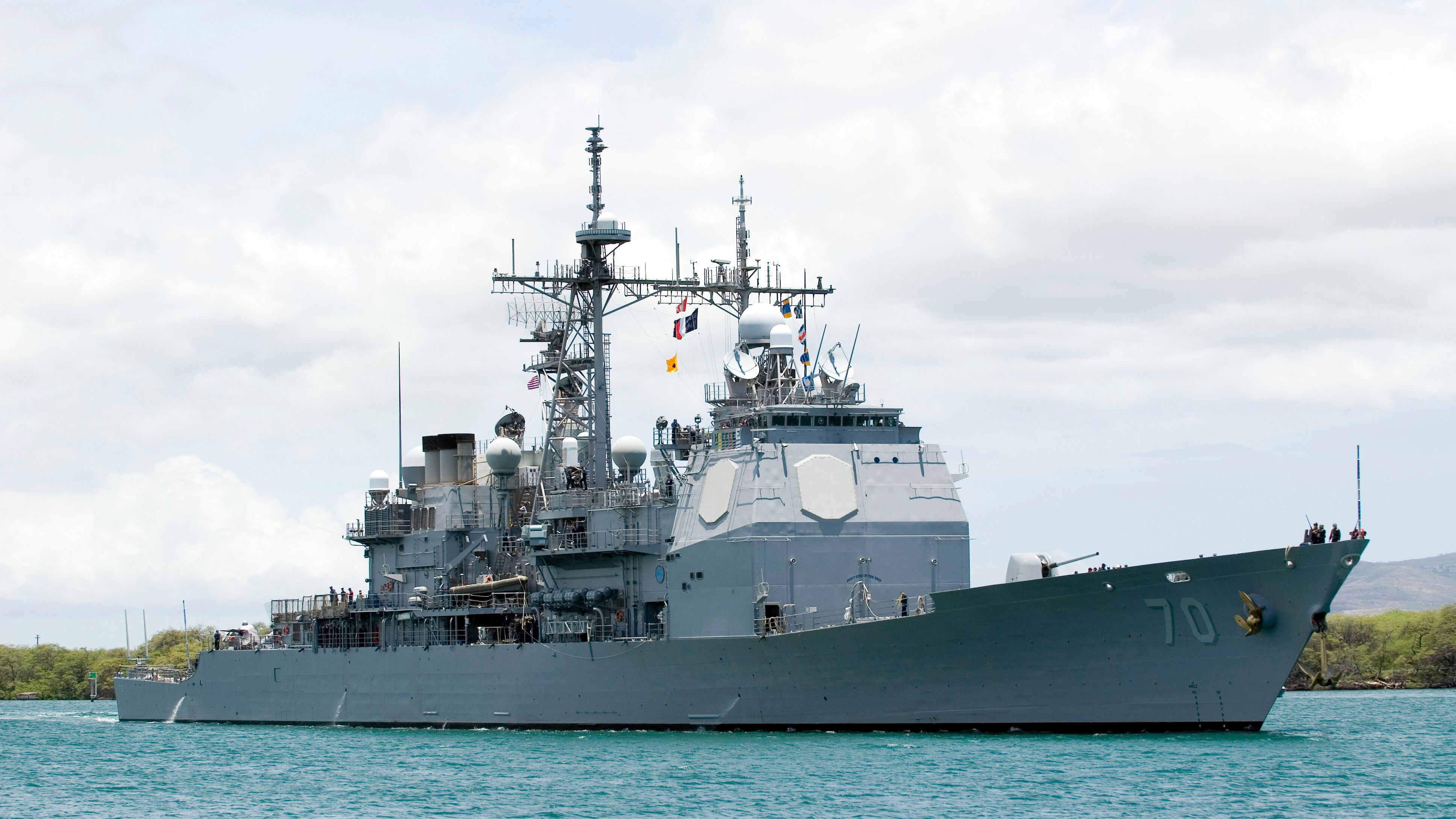 Escalation nei Caraibi, Trump muove altre navi da guerra e un sottomarino atomico: cosa succede