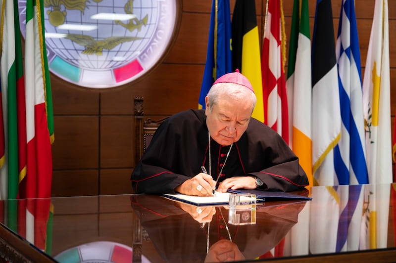 Visita di Monsignor Marcianò al personale militare e civile del Covi 4