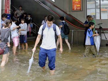 Giappone, piogge torrenziali. Migliaia di evacuati 13